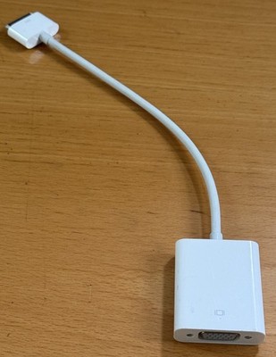 Apple A1368 Original Kabel MC552ZM/B VGA 30-Pin Dock-Connector Weiß Video iPhone