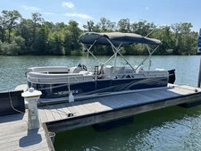 2022 Avalon GS Quadlounger Pontoon Boat