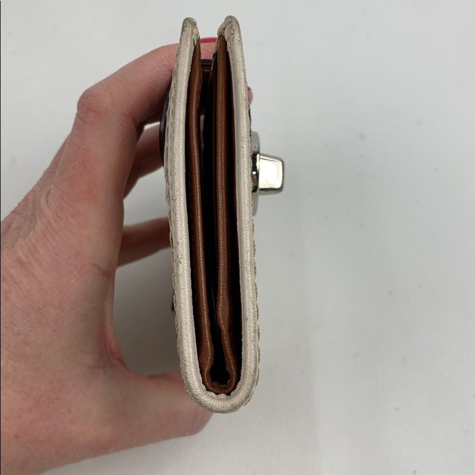 Coach Cream and Tan Leather Wallet Silver Turnkey Opening ID slip pockets thumbnail 4