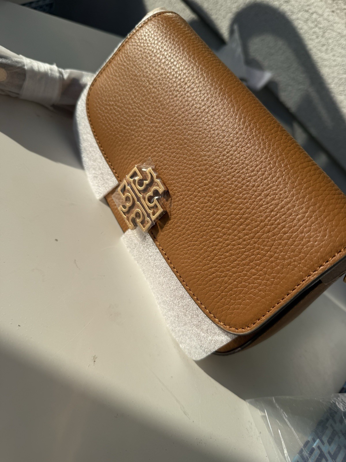 Tory Burch Brown Pebbled Leather Shoulder Bag Logo Accent Gold Hardware Dust Bag thumbnail 3