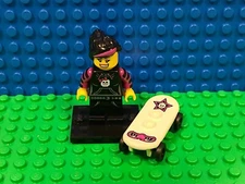 Lego Skater Girl Minifigure Collectible Series 6 Complete 8827 CMF HTF Lot Rare 