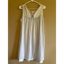 Vanity Fair Blue Nylon Nightgown Sleeveless Embroidered V-Neck Chemise Large