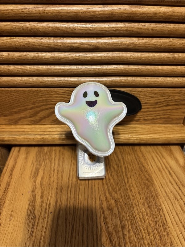 NEW.  Bath & Body Works, Neon Glow In The Dark Ghost Plug-In, Lights Up ￼￼