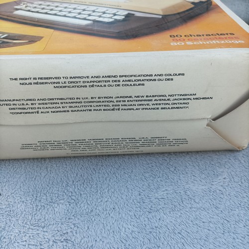 Petite Super International 1970s Kids Typewriter & Carry Case BOXED - Picture 10 of 10