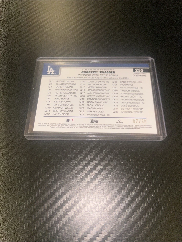 2025 Topps Teoscar Hernández, Kevin Kiermaier, Andy Pages Oro Diamante/50 Foto 2 de 2