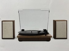 Sistema de estantería para reproductor de discos Victrola The Kingfield Bluetooth con estantería