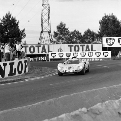 Phil Hill Joakim Bonnier Chaparral Cars Inc Chaparral 2D Chevrolet Old Photo 21