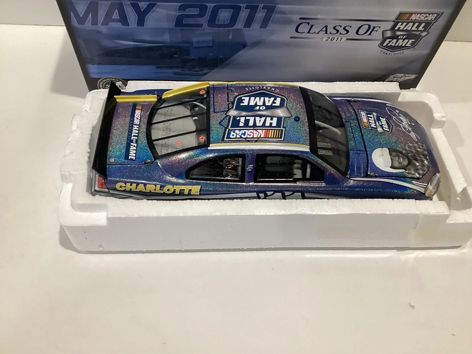 1/24 Acción 2011 Lee Petty Nascar Salón de la Fama Flashcoat Ford Fusion Foto 3 de 3