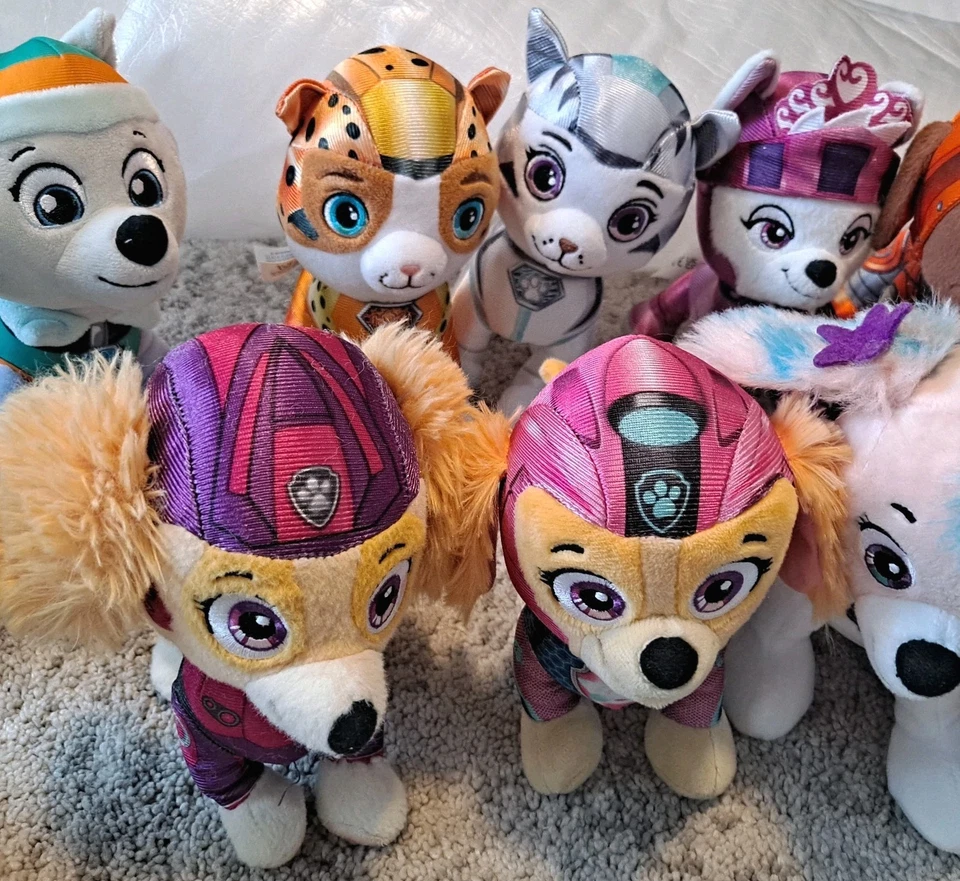 Nickelodeon Paw Patrol Everest & Zuma... Spin Master Plush Toys 9" lot of 11 🐶 - Image 4 of 4
