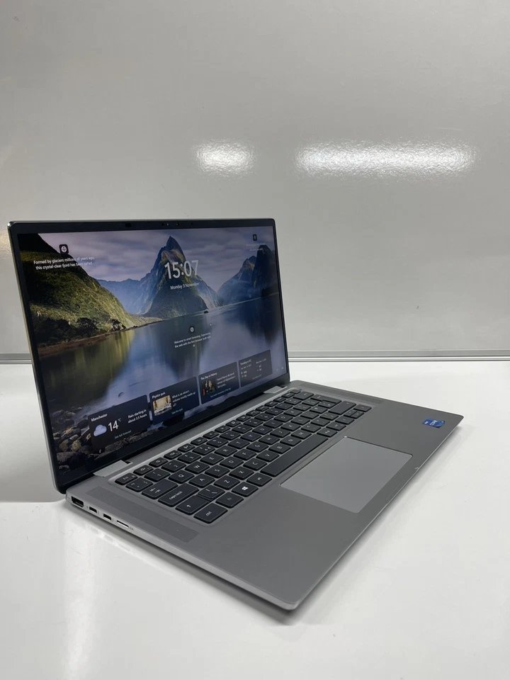 Dell Laptop Latitude 9520 15" i7-1185G7 16GB DDR4 256GB NVMe Windows 11 + MS 365 - Image 4 of 4