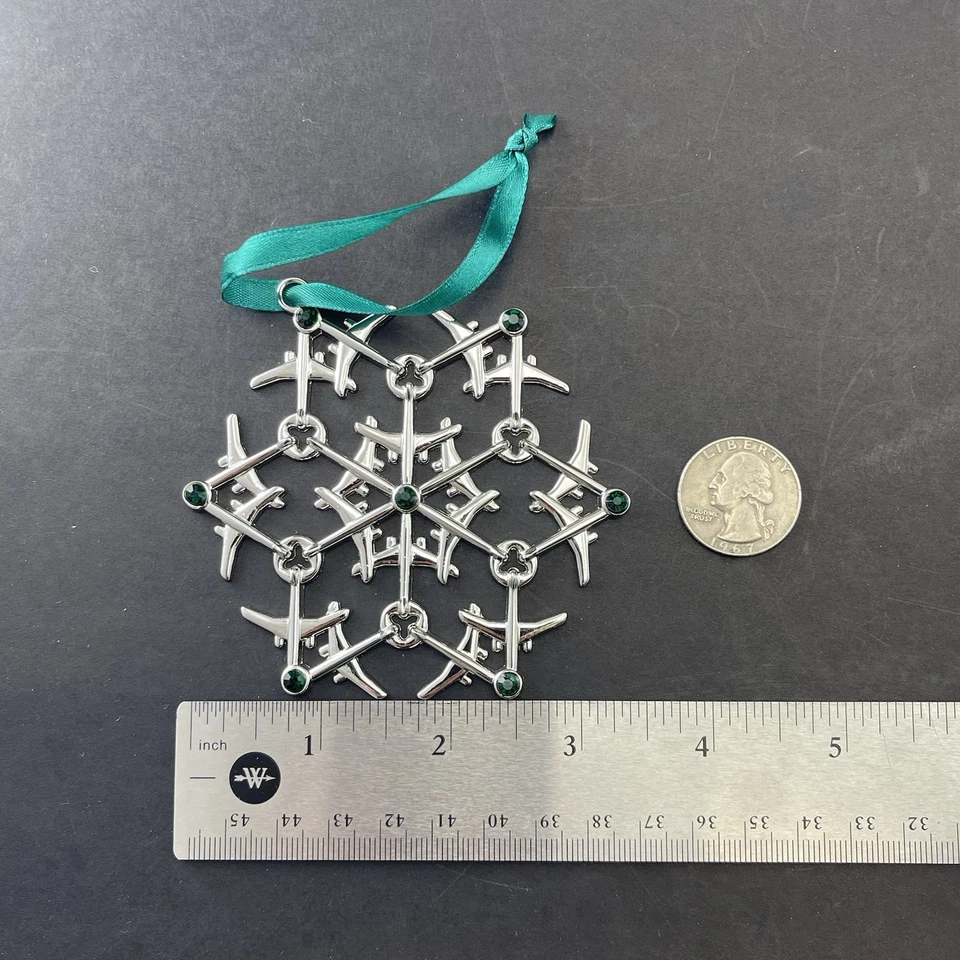 Boeing 2018 Jet Snowflake Reed & Barton Crystal adorno de Navidad con caja Foto 2 de 4