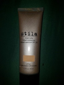 stila illuminating tinted moisturizer