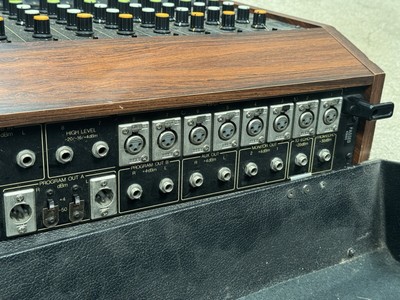 Vintage Yamaha PM-430 Sound Reinforcement Mixer in Case Vintage Yamaha PM-430 Sound Reinforcement Mixer in Case