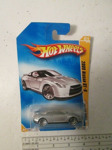 Toys Hot Wheels 2009 Nissan GT-R Twin Turbo V-6 in Silver Imported Mattel Canada - Picture 4 of 10