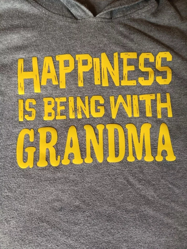 Camisa 5T Niños Okie Dokie Gris Manga Corta Con Sudadera Happy Being With Grandma Foto 3 de 4