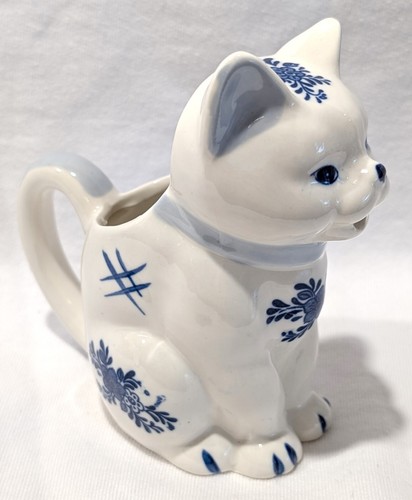 Vintage JSNY Taiwan Blue White Flowers Bow Ceramic Cat Pitcher Creamer Pourer