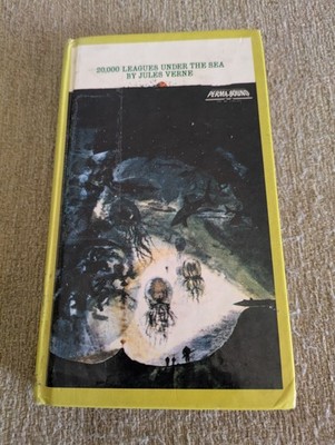 Twenty Thousand Leagues Under the Sea | Jules Vern | 1969 Signet Perma-Bound Ed