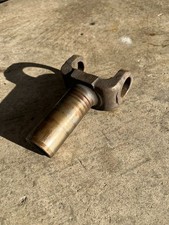 T5 Transmission Slip Yoke Chevrolet S10 27 Spline Output Shaft Original T5 Transmission Slip Yoke Chevrolet S10 27 Spline Output Shaft Original