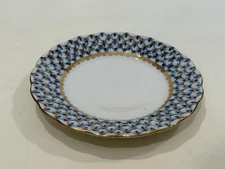 Vintage Lomonosov Cobalt Net Bread Plate, 6" Diameter