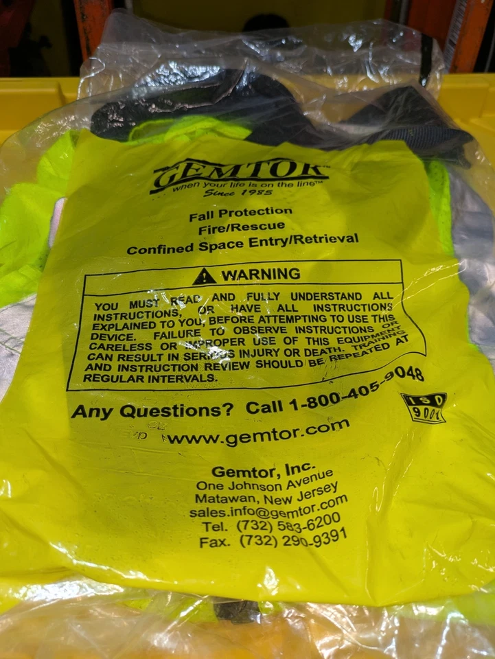 Gemtor FPV-MFD-2 Fall Protection Harness Attached High Visibility Vest Size M - Image 2 of 3