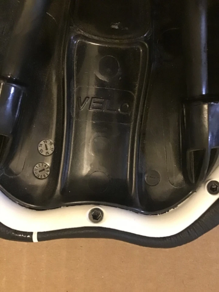 Sillín VELO para riel de carbono Avenir negro 138 mm x 280 mm, 182 g RMC Foto 3 de 4