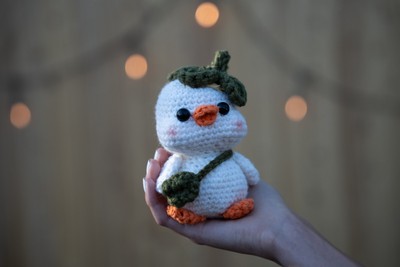 Handmade Amigurumi Crochet Cute Duck Doll Hand-knitted Toy Plushie