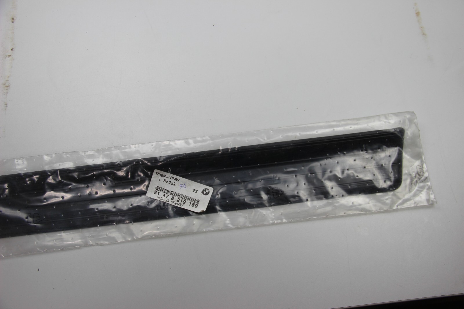 NEW GENUINE BMW 51478219189 3 Series E46 front door sills trim front