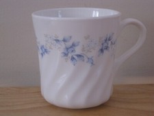 Vintage Corning Blue Fleur 10 Ounce Swirl Pattern Coffee Mugs Set of 4