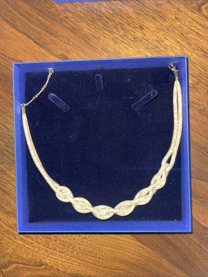 Collar trenzado Swarovski Stardust tono dorado Foto 4 de 4