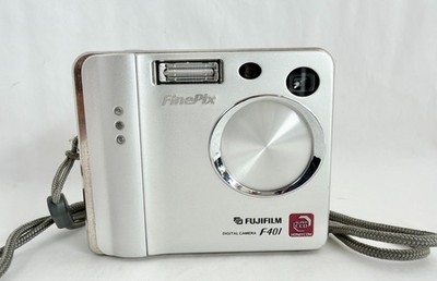FUJIFILM FINEPIX F401 Compact Digital Camera silver from Japan power-on