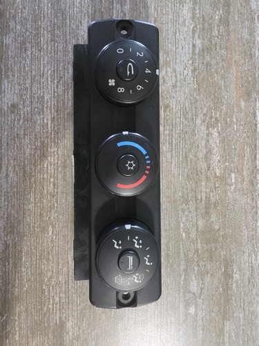 Freightliner Cascadia air conditioning control pan