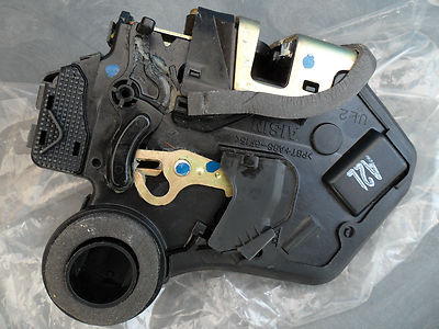 GM 88969878 LOCK ASSY Fits Pontiac Vibe 2003-2008