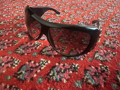 Authentic Vintage Gucci Studded Sunglasses Black 2000s With Case