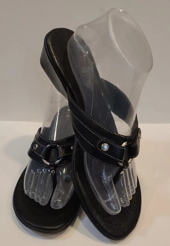 Covington Womens Dusti Size 9.5 Black Leather Thong Wedge Sandals White Stitch - Picture 3 of 11