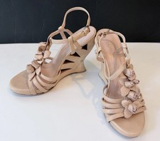 Donald J Pliner Bambi Floral Leather Wedge Sandals Nude Roses Size 6M EUC