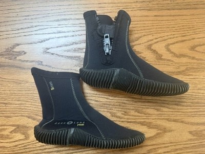 Aqua Lung black 5mm neoprene diving boots youth size 3