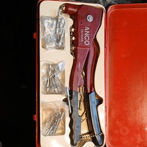ANCO Taiwan Hand Riveter Kit Metal Plastic Red Black with Case and Rivets