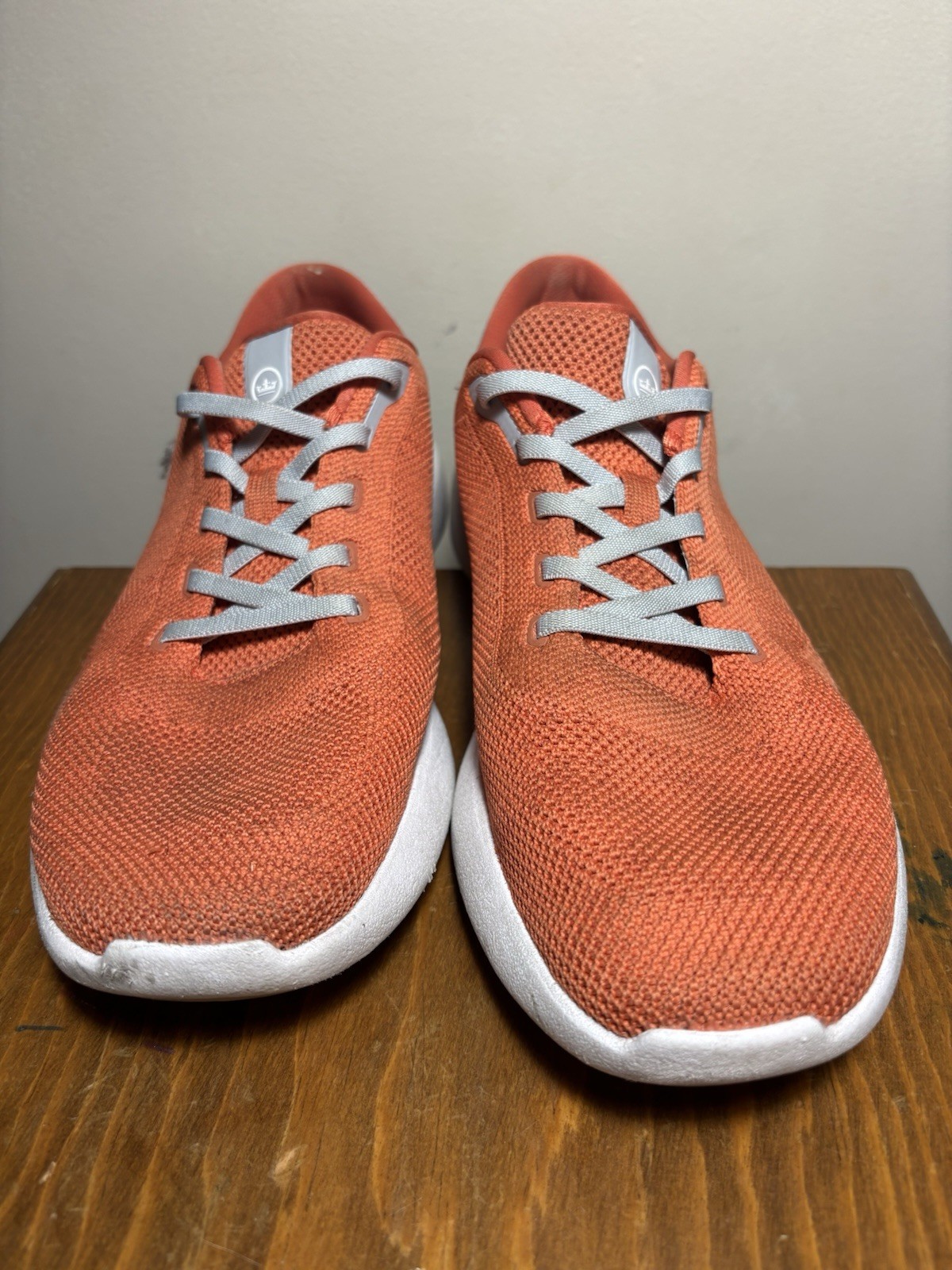 SAOLA Scarpe da corsa sportive Peter Millar Glide V3 da uomo taglia 9 arancioni sneakers