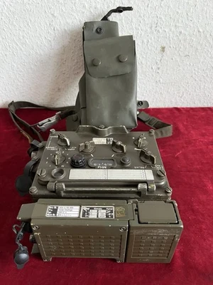 Bundeswehr BW Funkgeräte Sender Empfänger SEM 52 A -SEM-25 - Bild 1 von 4
