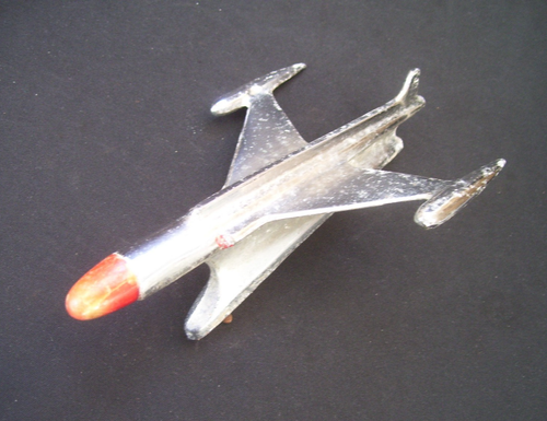 VINTAGE 1950er JET PLANE AUTO/ROLLER SCHUTZBLECH MASKOTTCHEN~ORIGINAL ULMA?/AUTO ORNAMENT VINTAGE 1950er JET PLANE AUTO/ROLLER SCHUTZBLECH MASKOTTCHEN~ORIGINAL ULMA?/AUTO ORNAMENT