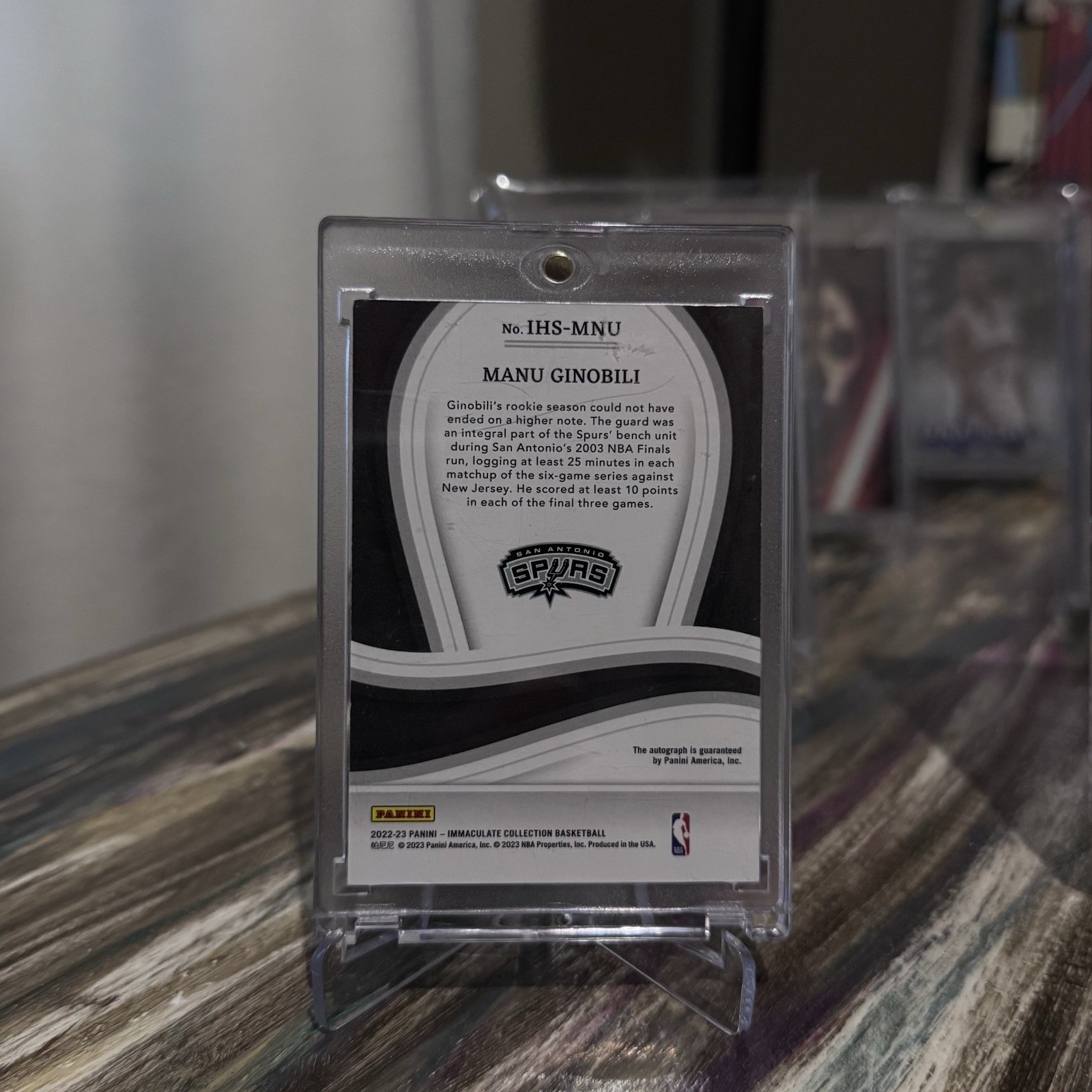 Panini Immaculate 2022-23 Manu Ginobili Heralded Signatures Auto /10 IHS-MNU view 2