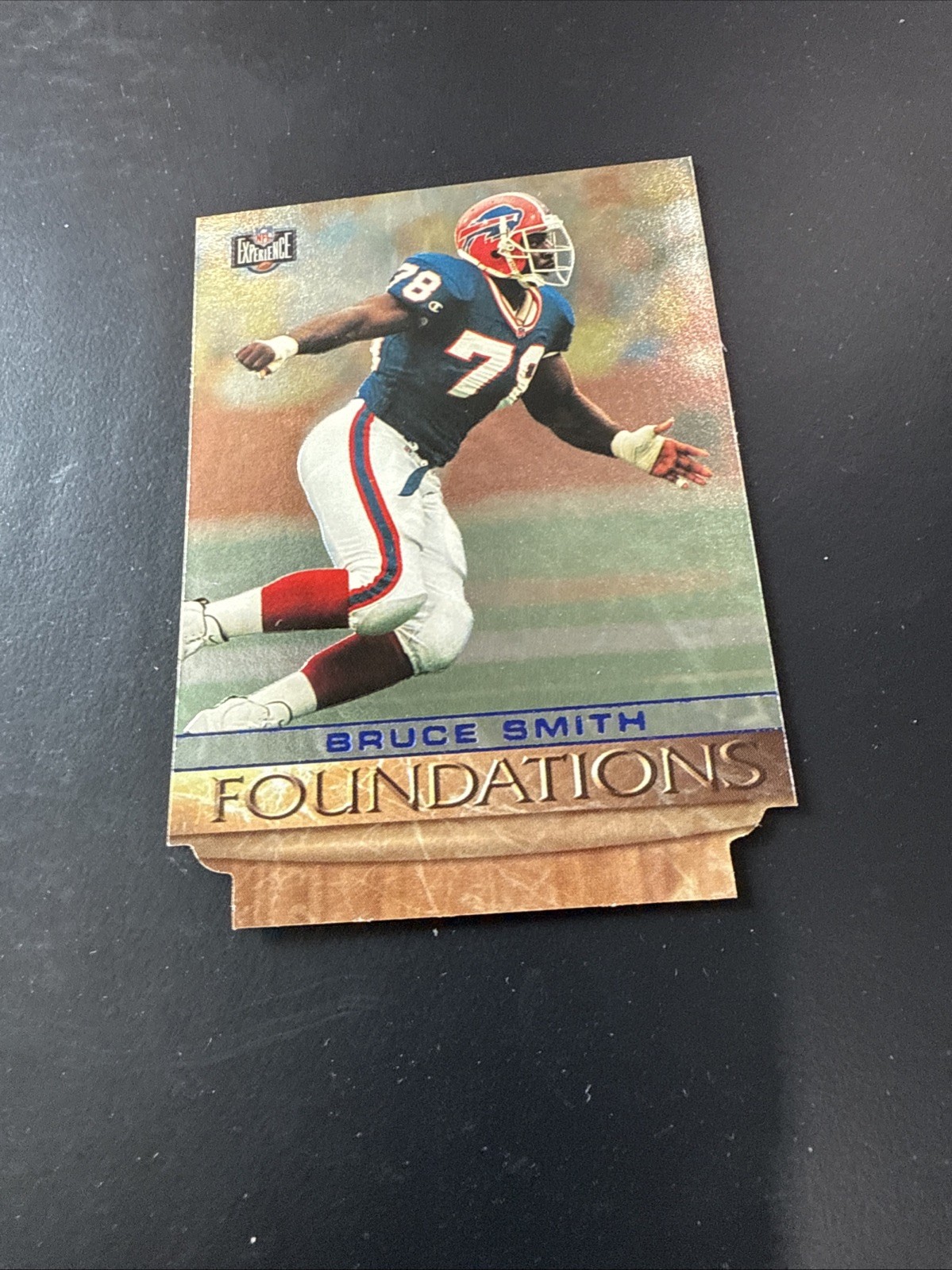 1996 Score Board NFL Experience Foundations Die Cut Bruce Smith Football Card