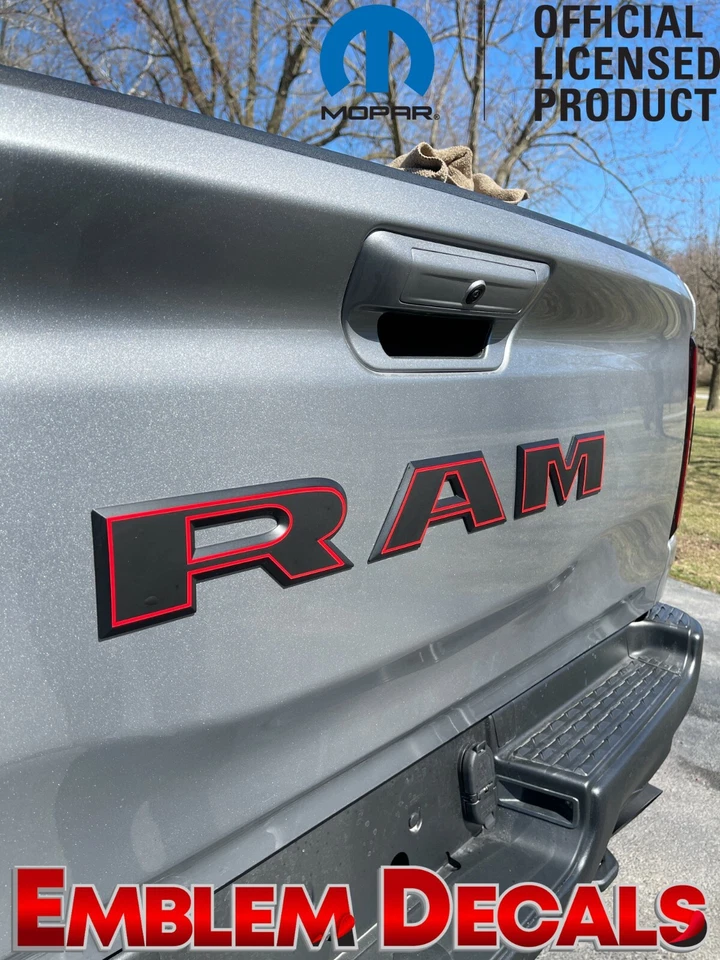 RAM 1500 TRX PORTÓN TRASERO "R A M" emblema superposición 2 TONOS calcomanía 2021 2022 2023 2024 Foto 3 de 4