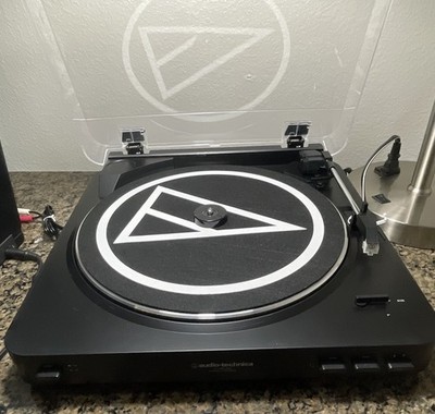 Audio-Technica AT-LP60XBT-USB-BK Belt-Drive Stereo Turntable Tested/working