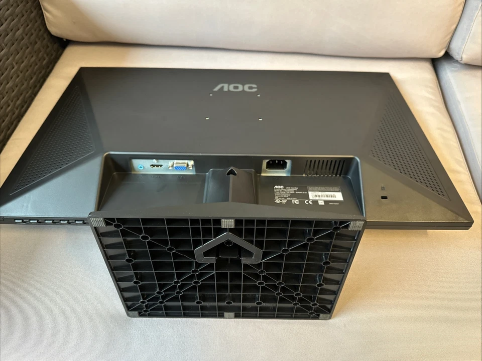 AOC 236LM00029 / E2429SWHE LED Backlight Computer Monitor - 24” inch - Image 4 of 4