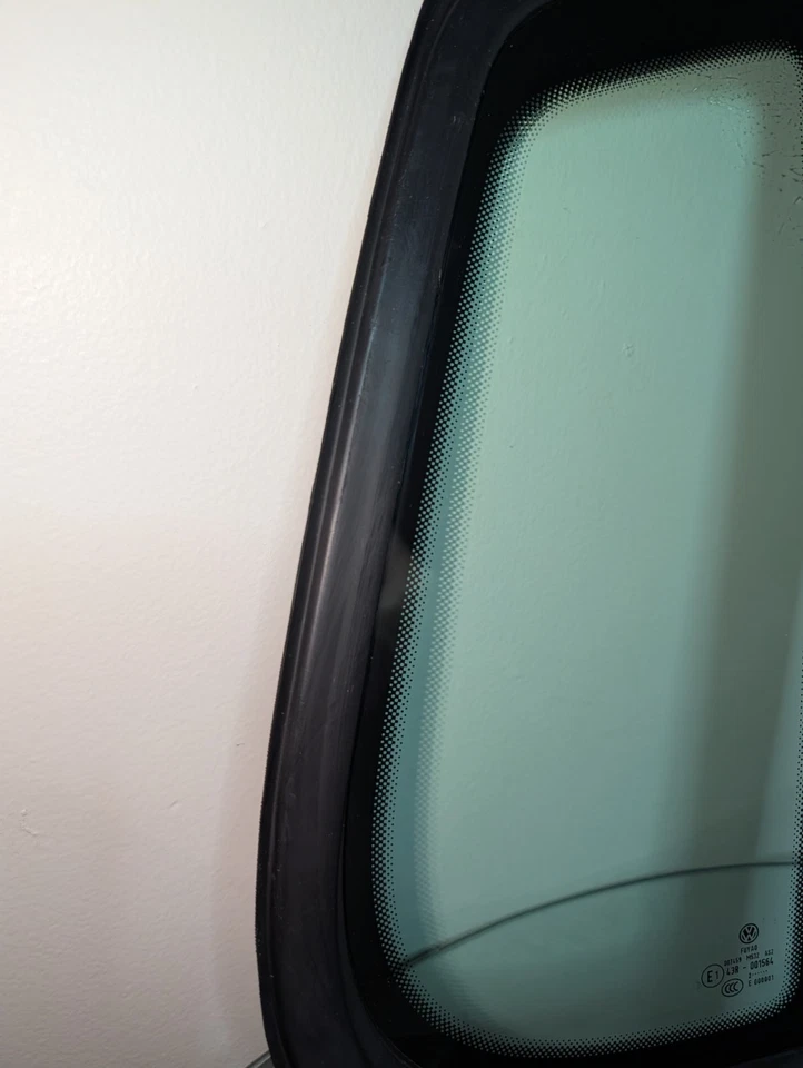 2009-2017 Volkswagen Tiguan Passenger Side Quarter Glass Window OEM Used - Image 3 of 4