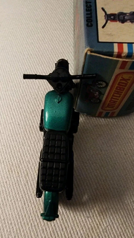 MATCHBOX HONDARORA MOTORCYCLE No.18 METALLIC GREEN MINT IN BOX - Image 3 of 4