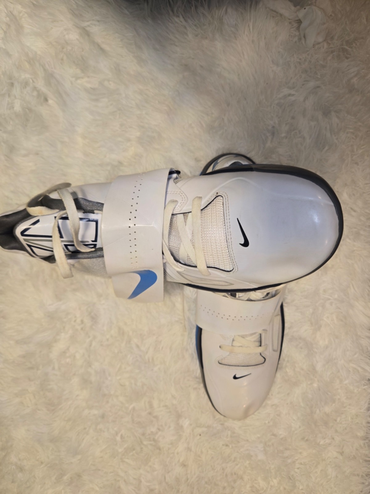 Men, white tennis shoes Nike size 17, good condition thumbnail 8