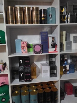 Versace, Chanel, Valentino Assorted Fragrances 3.4 fl oz Spray Eau de Parfum/To 