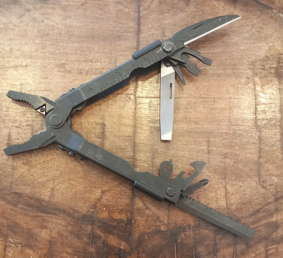 Gerber Multitool Army MP 600 Schwarz - Bild 2 von 2